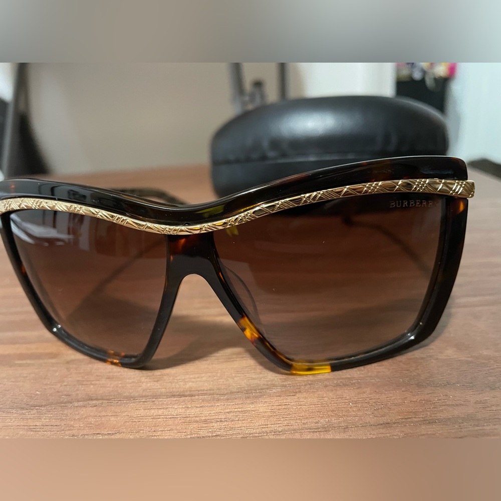 Sunglasses 🕶
